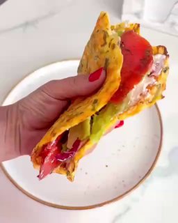 Сирна лепешка з соковитою начинкою На 100 грам – 127 ккал ВИКОРИСТАНО – 8,6/7,1/7,1 …