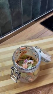 Салат в банці ЛІМФОДРЕНАЖНИЙ САЛАТ (перемішувати не можна, тільки збовтати) ⠀ Про…