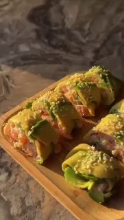 Низьковуглеводні суші без рису КБЖУ на 100 г: 73,9/2,9/4/7 – авокадо 120 г – слабкий…