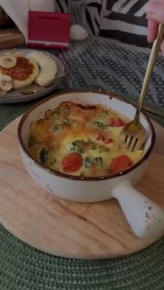 Збалансований сніданок KBJU на порцію – 435/32/23/25 – цукіні – 160-200 г – яйця…