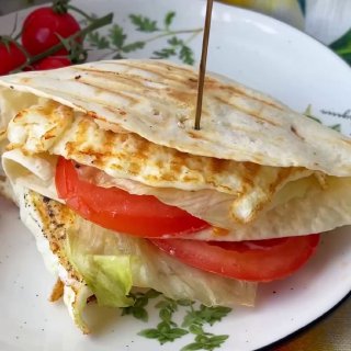 Смачна коржик КБЖУ для цієї порції: 371/23,6/19,4/25,1.•1 коржик або лаваш•…