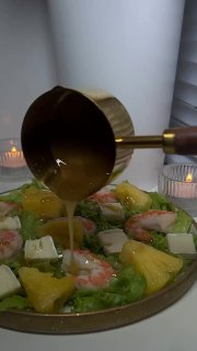 САЛАТ З КРЕВЕТКАМИ ТА АНАНАСОМ Я робила салат на велику порцію, якщо тільки…